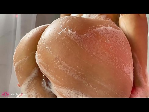 ❤️ Brunette Masturbates Pussy with Vibrator to Intense Orgasm in Shower ️❌ ວິດີໂອການຮ່ວມເພດ ຢູ່ພວກເຮົາ ❌️